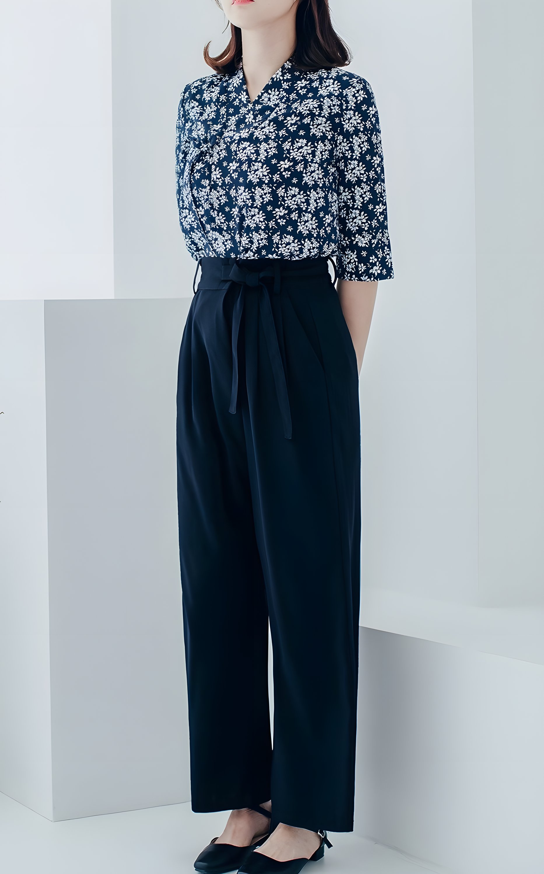 The Eoyeoppeuda Hanbok Pants