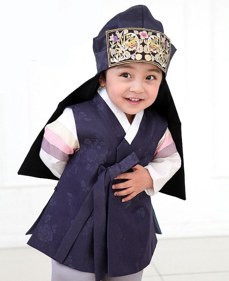 Boys hanbok for dol